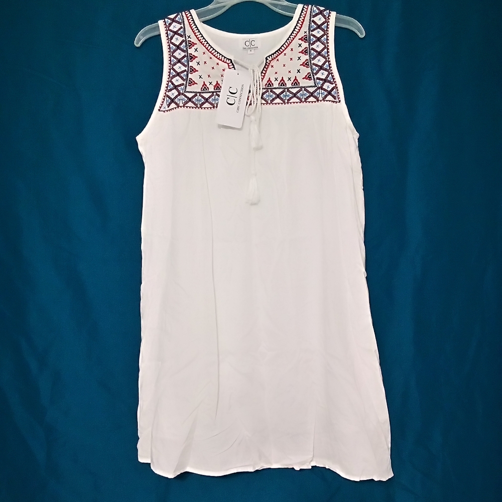 DRESS WOMEN C|C CHIC CONNECTION  SIZE S in WHITE COLOR.